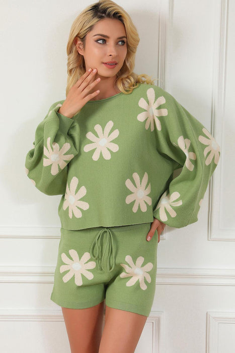 Elegant Floral Two-Piece Set with Stylish Bubble Sleeve Sweater and Comfortable Shorts