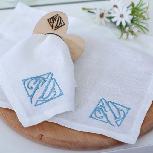 Elegant Personalized Linen Napkin Set - Luxurious Table Decor & Special Occasion Gift