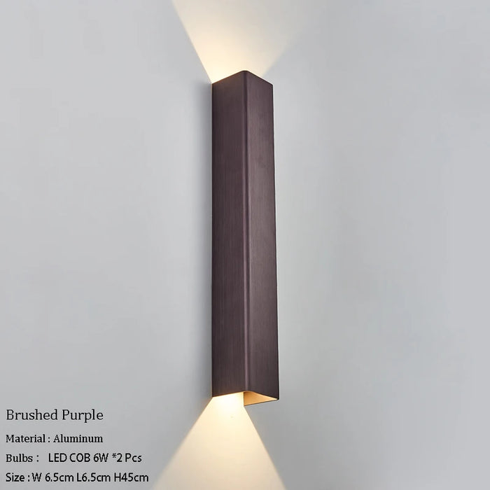 Luxe Golden Glow LED Wall Sconce for Contemporary Indoor Illumination