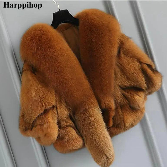 Luxurious Fox Fur Layer: A Statement of Elegance and Comfort