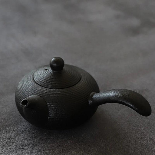 Handcrafted Black Ceramic 165ml Kyusu Teapot - A Sophisticated Choice for Tea Aficionados