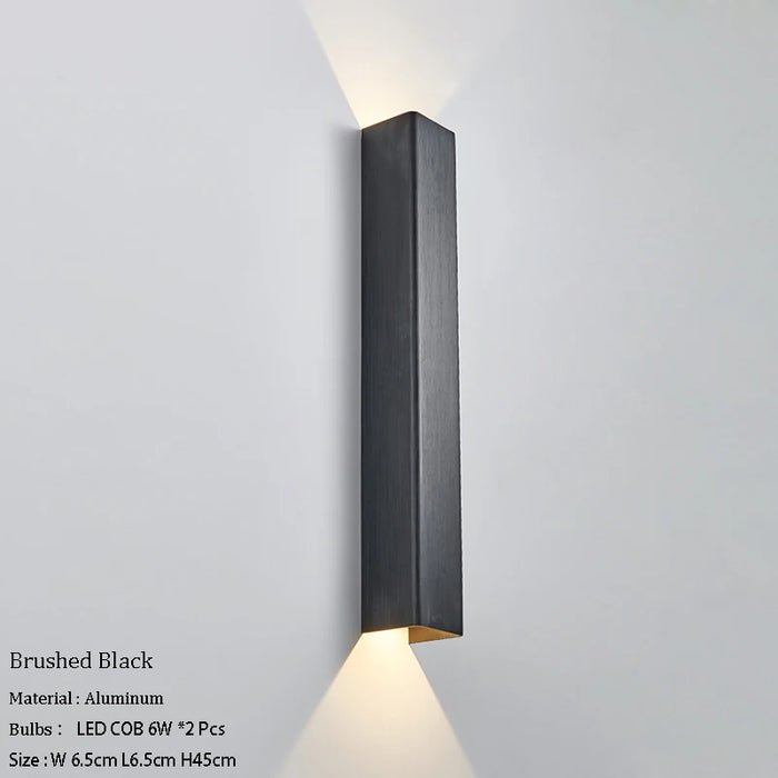 Luxe Golden Glow LED Wall Sconce for Contemporary Indoor Illumination