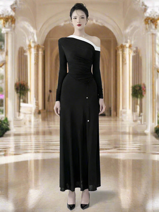 Autumn Dress with Distinctive Diagonal Collar and Lace-up