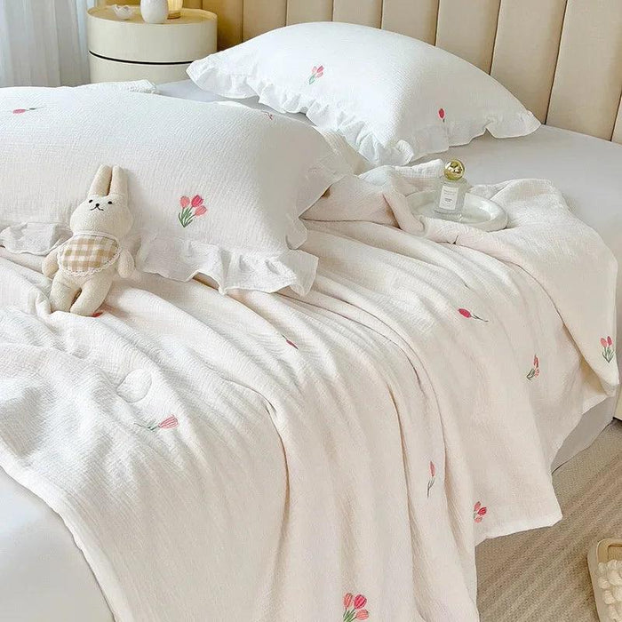 Luxury Summer Soybean Duvet Insert - Double-Layered Cotton Quilt with Elegant Embroidery