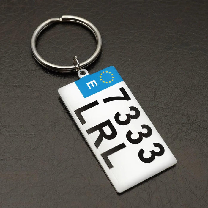 Customizable Car Plate Keychain - Thoughtful Gift for Auto Lovers