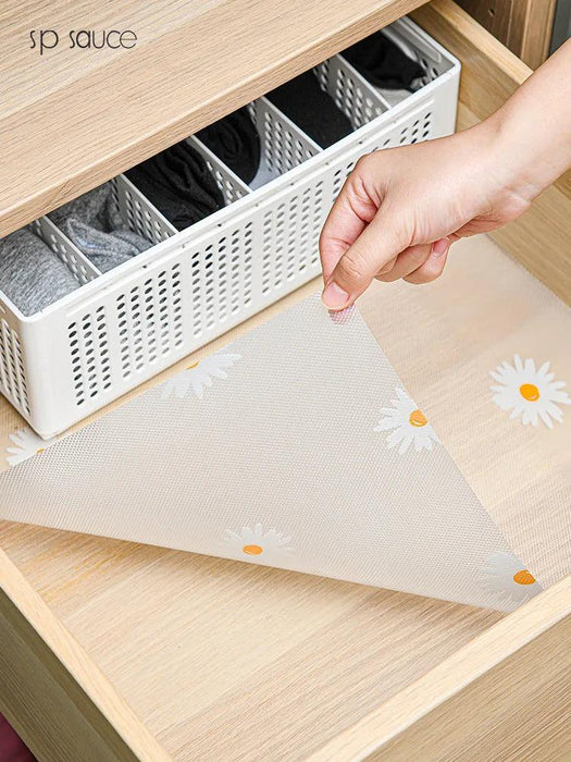 Japan Daisy Shelf Liner: Stylish Protection for Your Storage Solutions