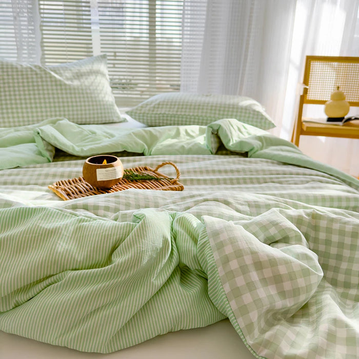 Elegant Green Plaid Double-Sided Summer Quilt - Luxurious Comforter for Queen Beds