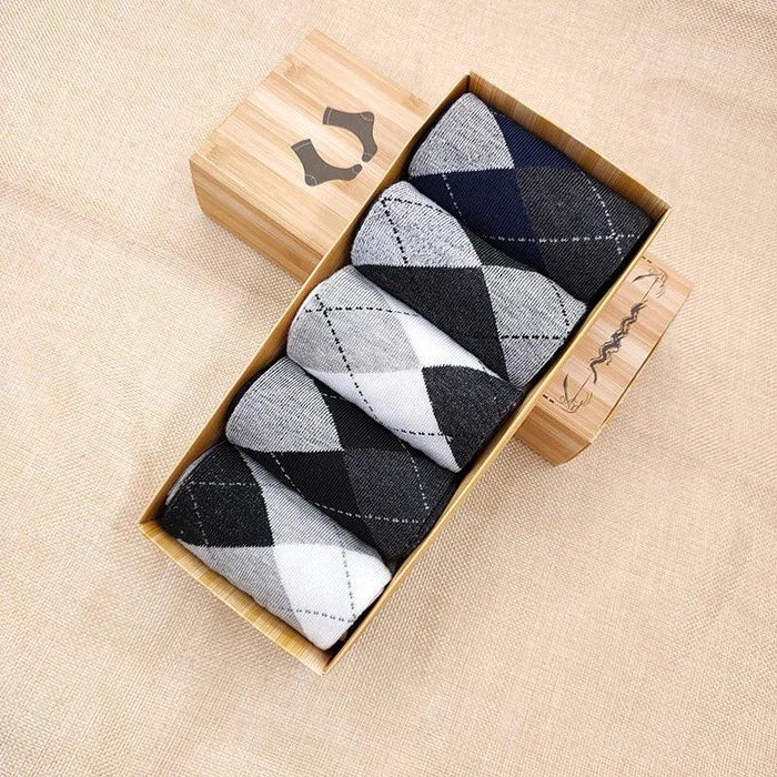 5 Pairs of Comfortable Men's Medium Tube Socks in Elegant Gift Box