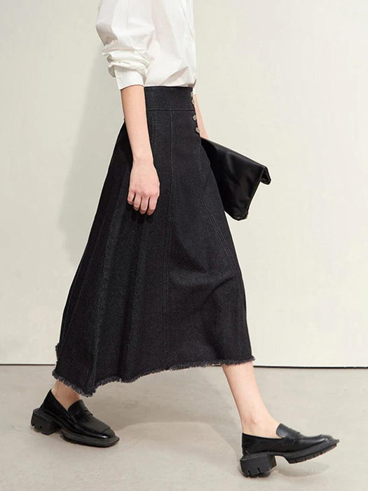 Chic Black A-Line Denim Skirt for Women - Stylish Autumn Essential with Button Front and Trendy Split Detail