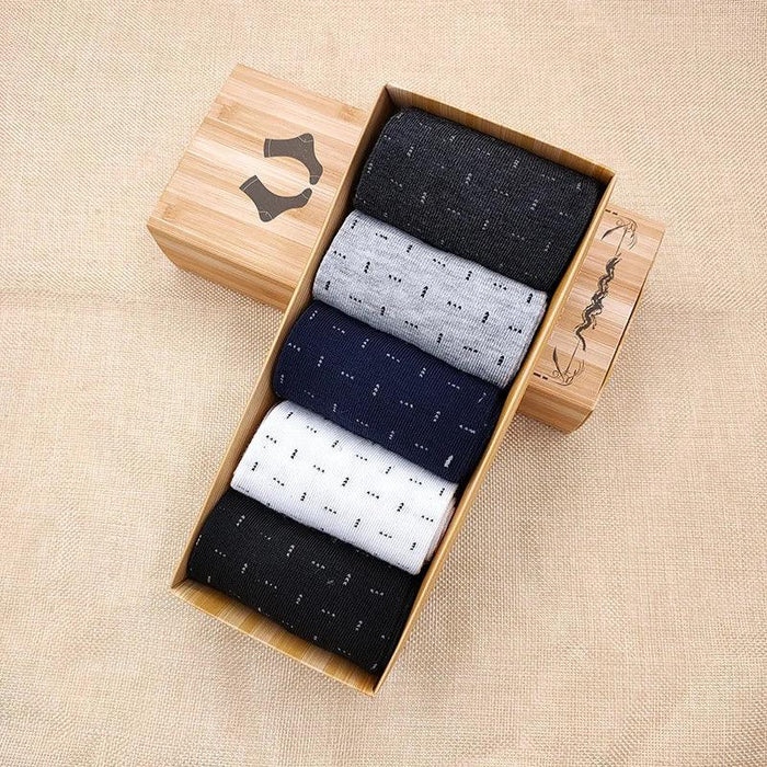 Elegant Gift Box Set of 5 Pairs of Cozy Men's Medium Tube Socks