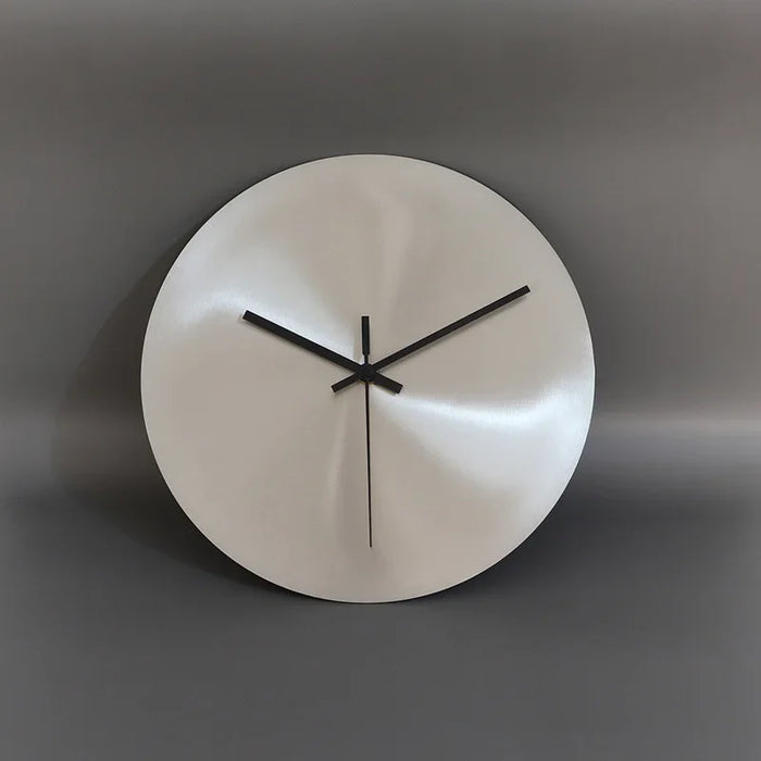 Sleek Industrial Silent Round Clock - Elegant Minimalist Timepiece for Modern Interiors