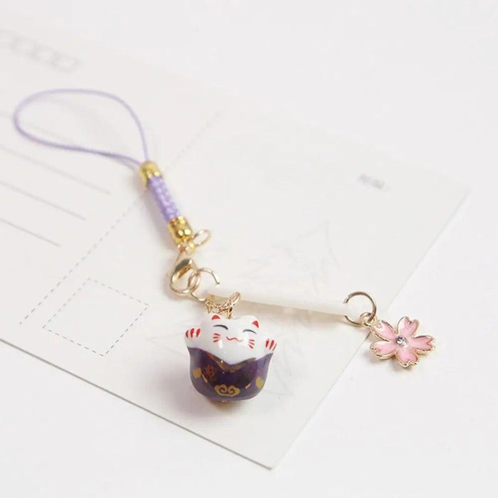 Charming Maneki Neko Keychain - Cute Japanese Lucky Cat Phone Charm for Thoughtful Gifts and Couples