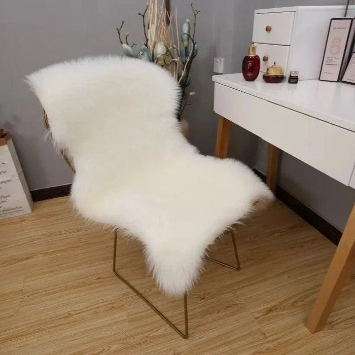 Luxurious Soft Faux Fur Area Rugs for Bedroom and Living Room