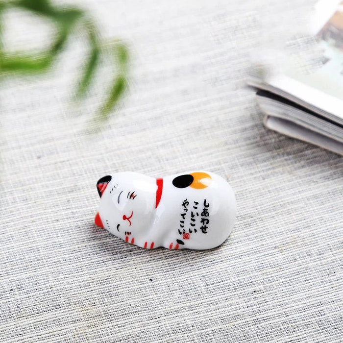 Whimsical Cat-Inspired Ceramic Chopstick Holder - Delightful Japanese Dining Accessory