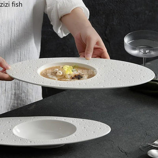 Chic Oval Ceramic Dinnerware Set: Elevate Your Dining Experience at Home and in Restaurants