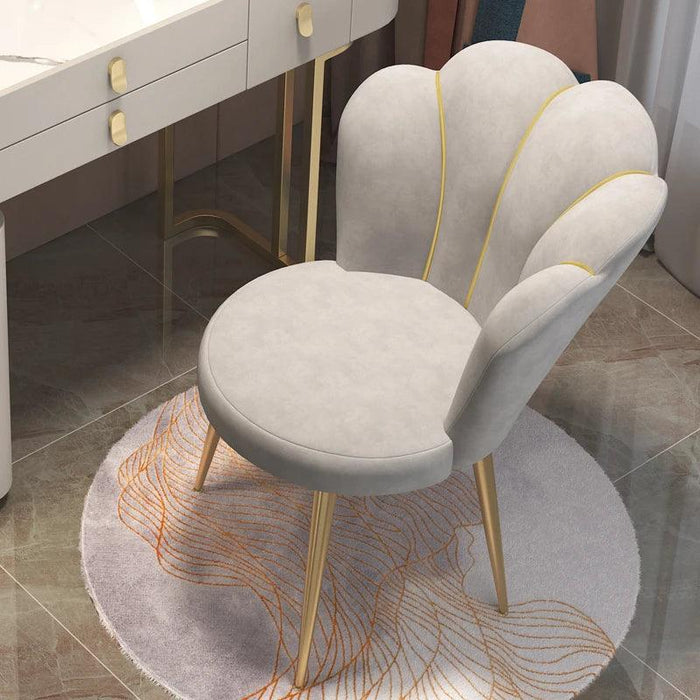 Chic Velvet Folding Stool: Stylish and Versatile Seating for Modern Homes