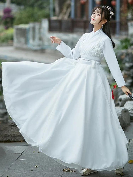 Elegant White Tang Dynasty Hanfu Dress for Women - Perfect for Cosplay and Magical Gatherings