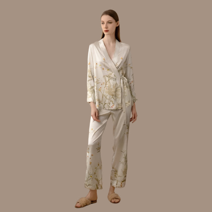 Luxurious Women's Mulberry Silk Pajama Set with National Print