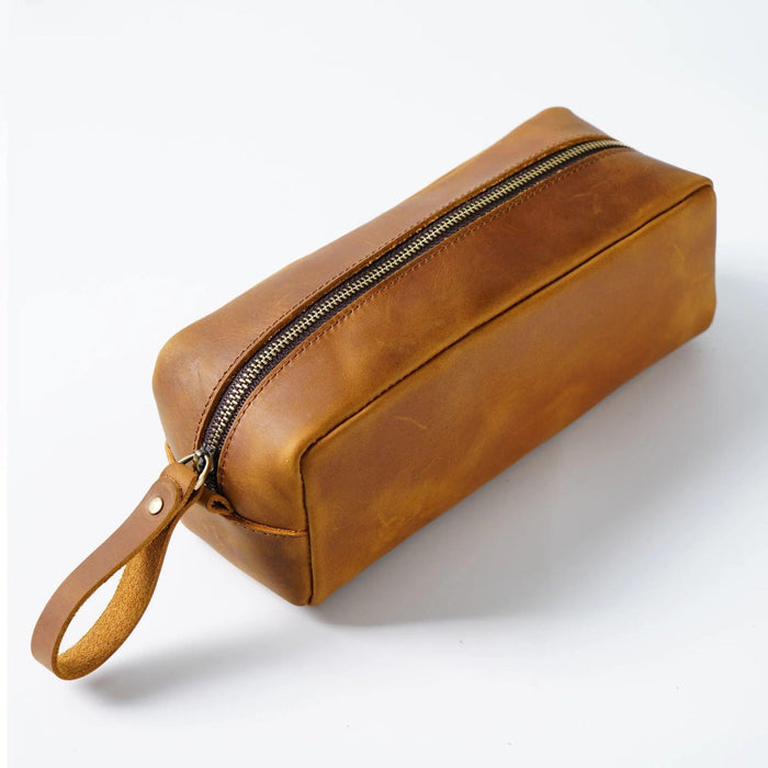 Chic Retro Leather Zippered Pen Holder - Perfect for Students and Collectors