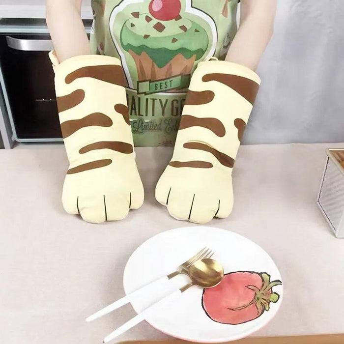 Adorable Cat Paw Design Cooking Glove for Baking Enthusiasts