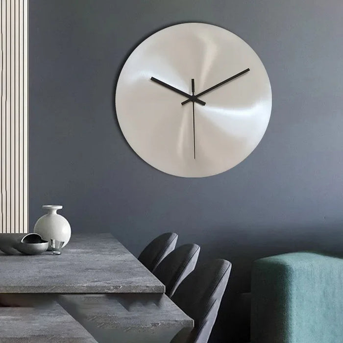 Sleek Industrial Silent Round Clock - Elegant Minimalist Timepiece for Modern Interiors