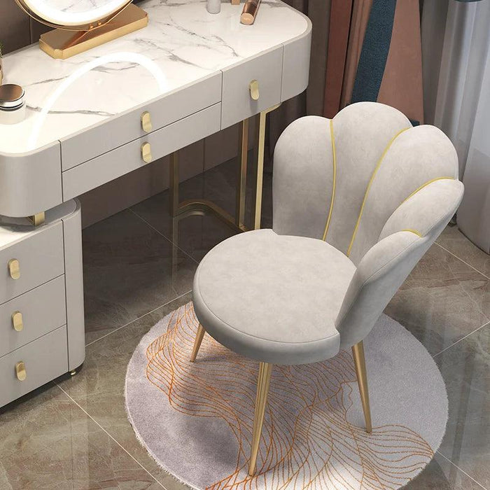 Chic Velvet Folding Stool: Stylish and Versatile Seating for Modern Homes