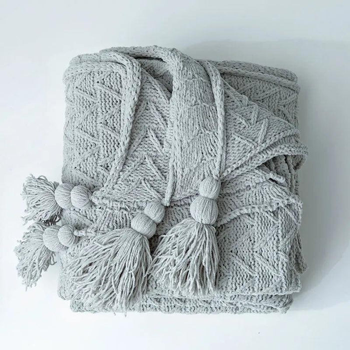 Charming Chenille Knit Throw Blanket with Delightful Pompoms - Cozy Elegance for Your Living Space