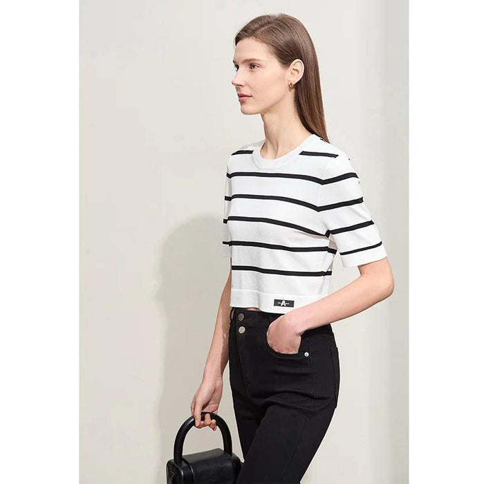 Chic Striped Summer Knit Blouse for Women - Short-Sleeve Slim Fit