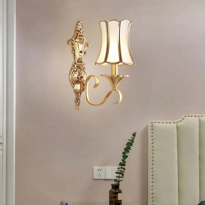 Elegant Brass LED Wall Sconce - Modern Lighting for Home and Hospitality Spaces