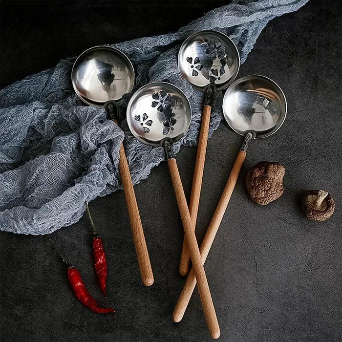 Stylish Long-Handled Japanese Wooden Ladle - Perfect for Soups and Hot Pot