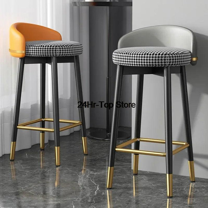 Sleek Scandinavian Leather Gaming and Vanity Stool - Trendy Seating for Modern Interiors