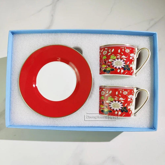 Charming Retro Ceramic Couple's Cup and Saucer Set - Elevate Your Drinking Moments at Home and Work