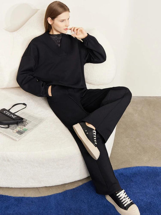 Chic Minimalist Lounge Set: Relaxed Sweatshirt and Straight-Leg Trousers