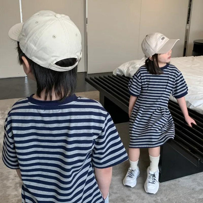 Chic Striped Family Matching Outfits for Parents and Kids in Trendy Korean Style