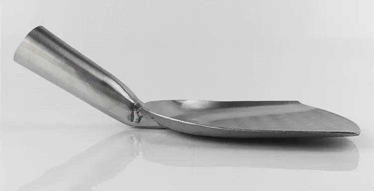 Gourmet Chef's Stainless Steel Turner with Extra Long Handle - Essential Wok Tool for Culinary Professionals