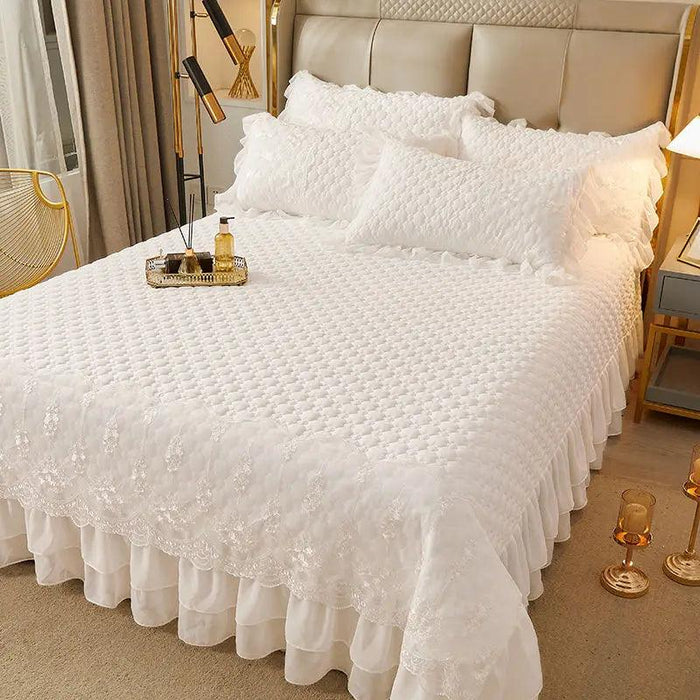 Luxurious Summer Quilted Bedspread for Couples - King Size White Bedding (180x200cm)