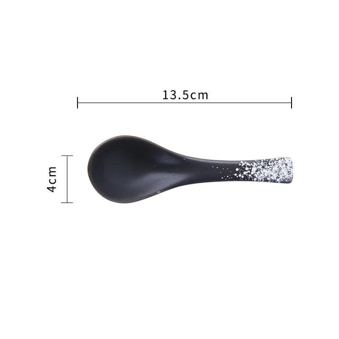 Elegant Japanese Ceramic Soup Spoon - Stylish Utensil for Dining and Culinary Delights