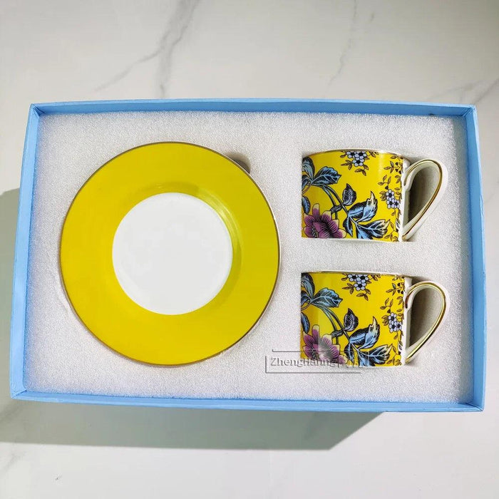 Charming Retro Ceramic Couple's Cup and Saucer Set - Elevate Your Drinking Moments at Home and Work