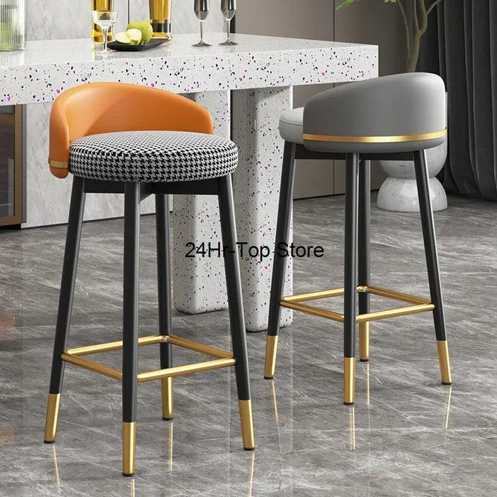 Sleek Scandinavian Leather Gaming and Vanity Stool - Trendy Seating for Modern Interiors