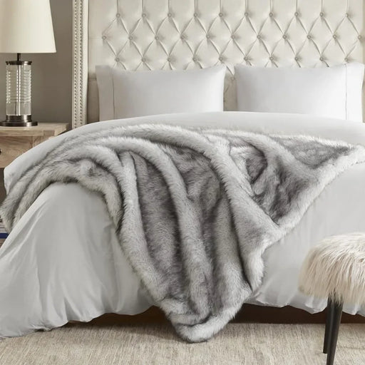 Grey Faux Fur Wolf Throw Blanket - Elegant Oversized Animal Print Plush Blanket
