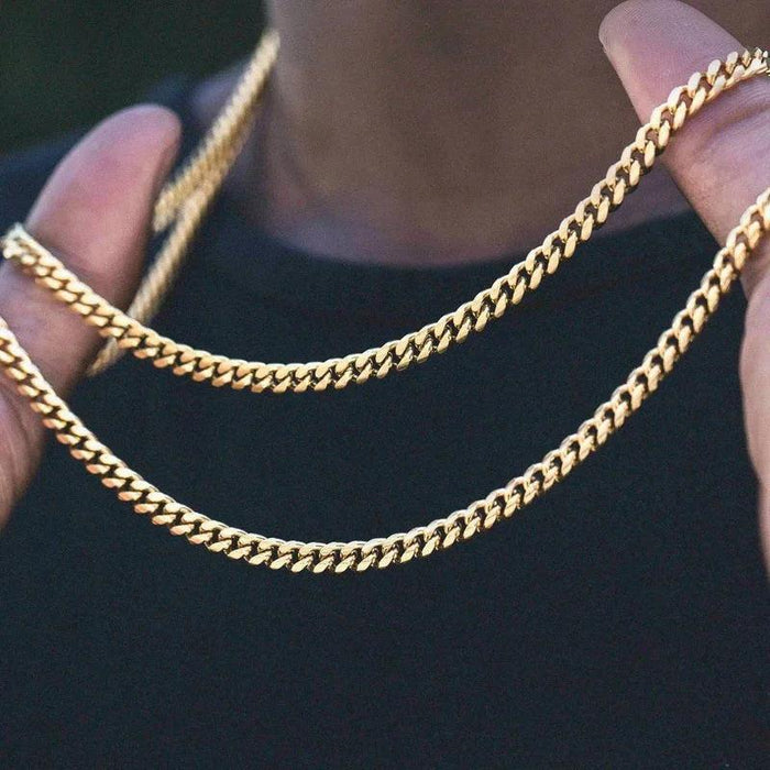 Sleek Urban Style: Men's Black and Gold Stainless Steel Link Necklace