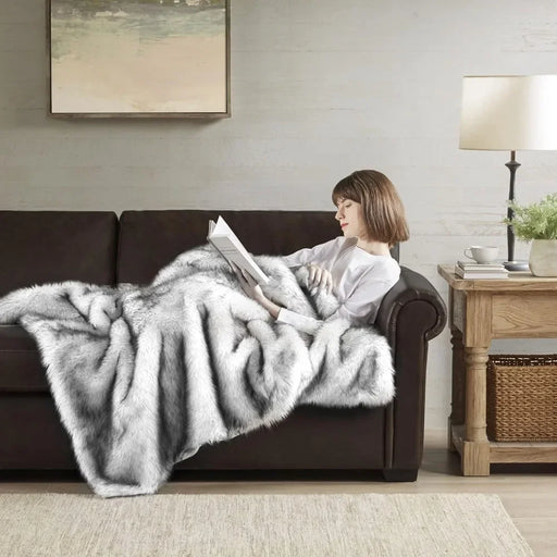 Grey Faux Fur Wolf Throw Blanket - Elegant Oversized Animal Print Plush Blanket