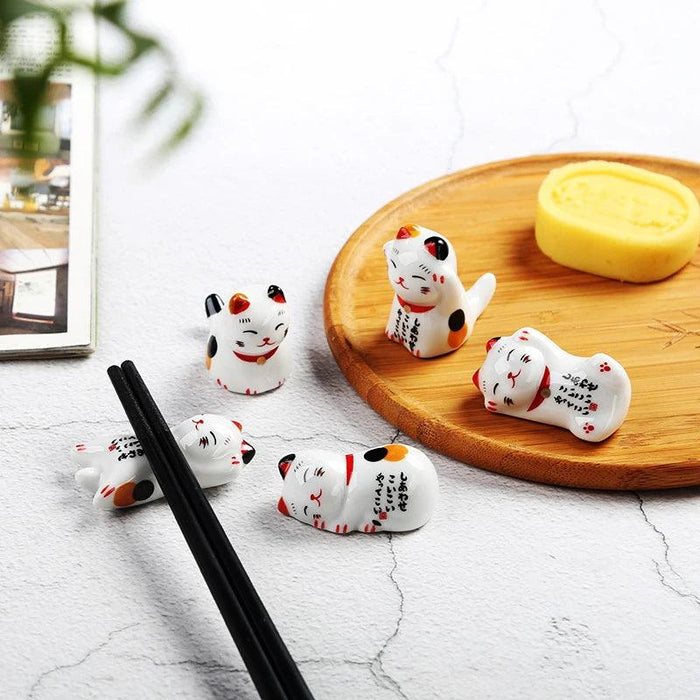 Whimsical Cat-Inspired Ceramic Chopstick Holder - Delightful Japanese Dining Accessory