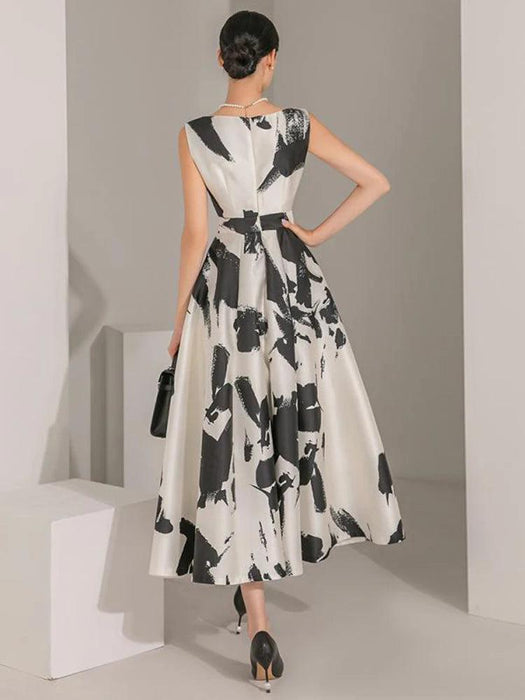 Sleeveless A-line Evening Gown with Contrast Print for Women