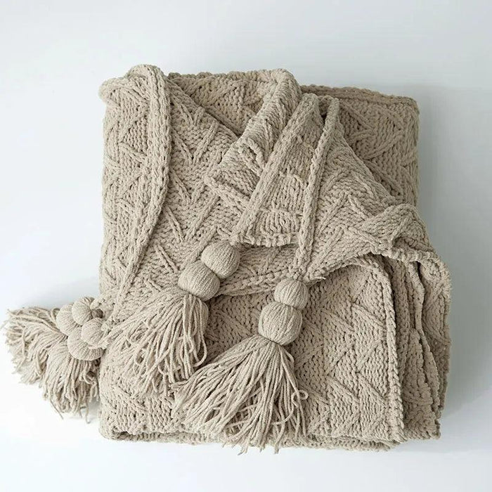 Charming Chenille Knit Throw Blanket with Delightful Pompoms - Cozy Elegance for Your Living Space