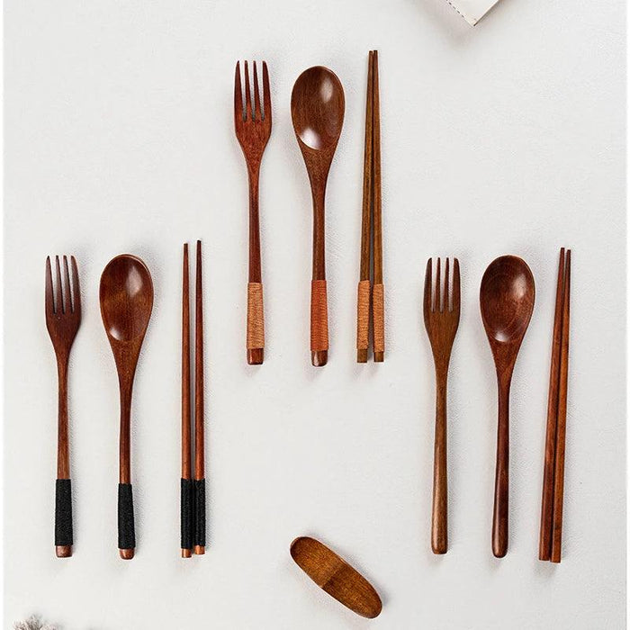 Sleek Wooden Utensils Set for Effortless Gourmet Cooking