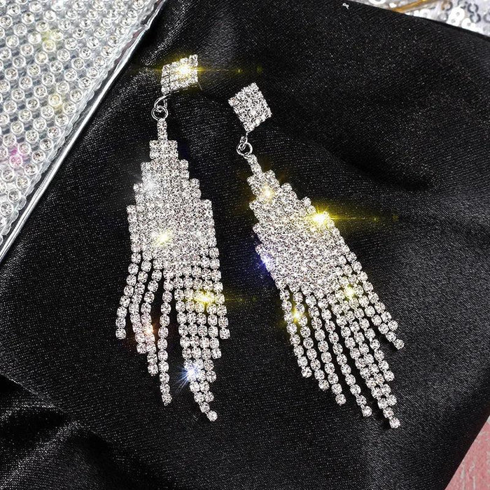 Vibrant Heart-Shaped Crystal Drop Earrings - Dazzling Rhinestone Statement Jewelry for Women with Bold Oversized Charm