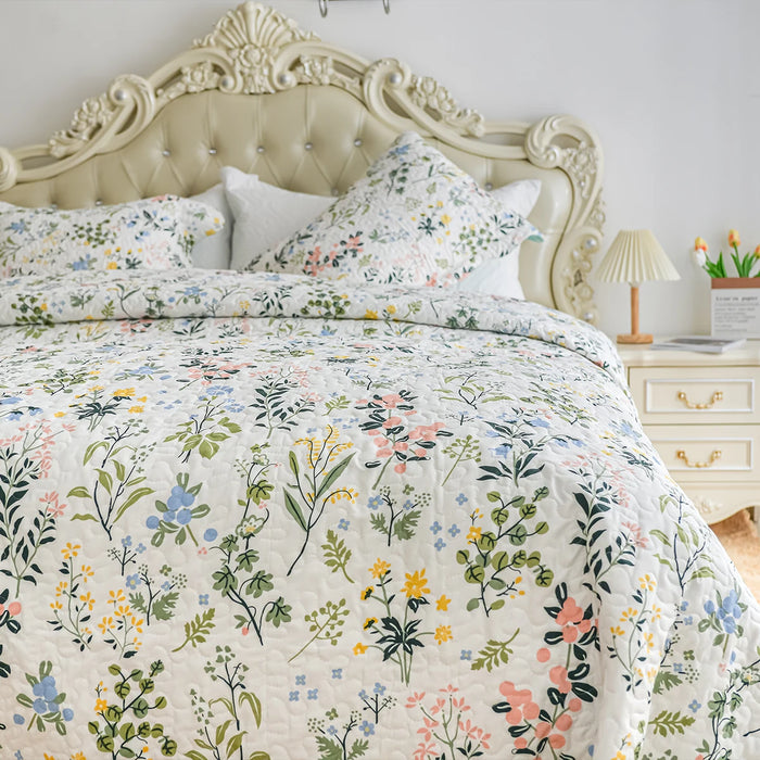 Luxurious Garden Floral 3-Piece Quilt Set - Reversible Microfiber Bedding