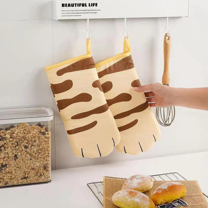 Adorable Cat Paw Design Cooking Glove for Baking Enthusiasts