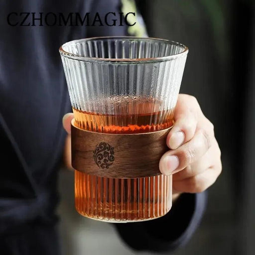 Sophisticated 300ml Transparent Glass Mug with Elegant Wooden Grip - Japanese-Inspired Drinkware for Coffee, Tea, and Beer